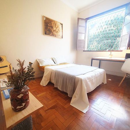 Quarto Casal Com Janela Casa Caramel Belo Horizonte Extérieur photo